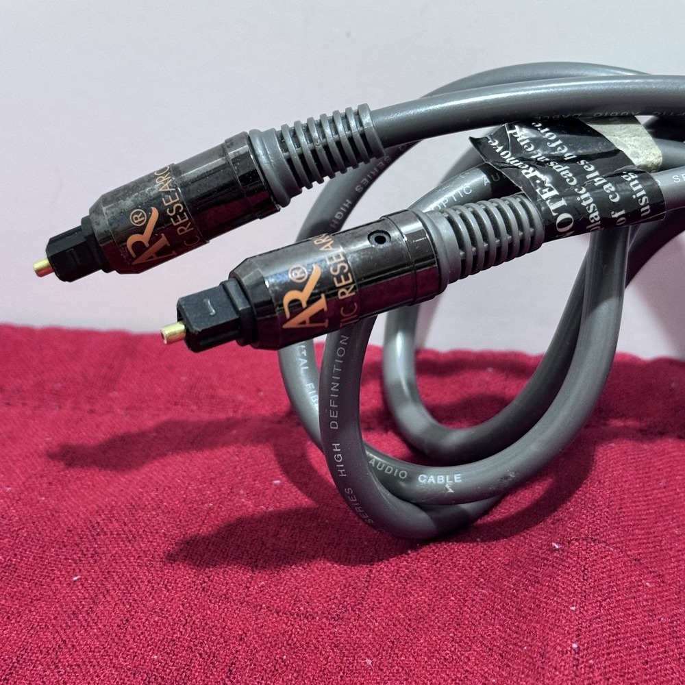 ACOUSTIC RESEARCH PRO SERIES HIGH DEFINITION DIGITAL FIBER OPTIC AUDIO CABLE  6"